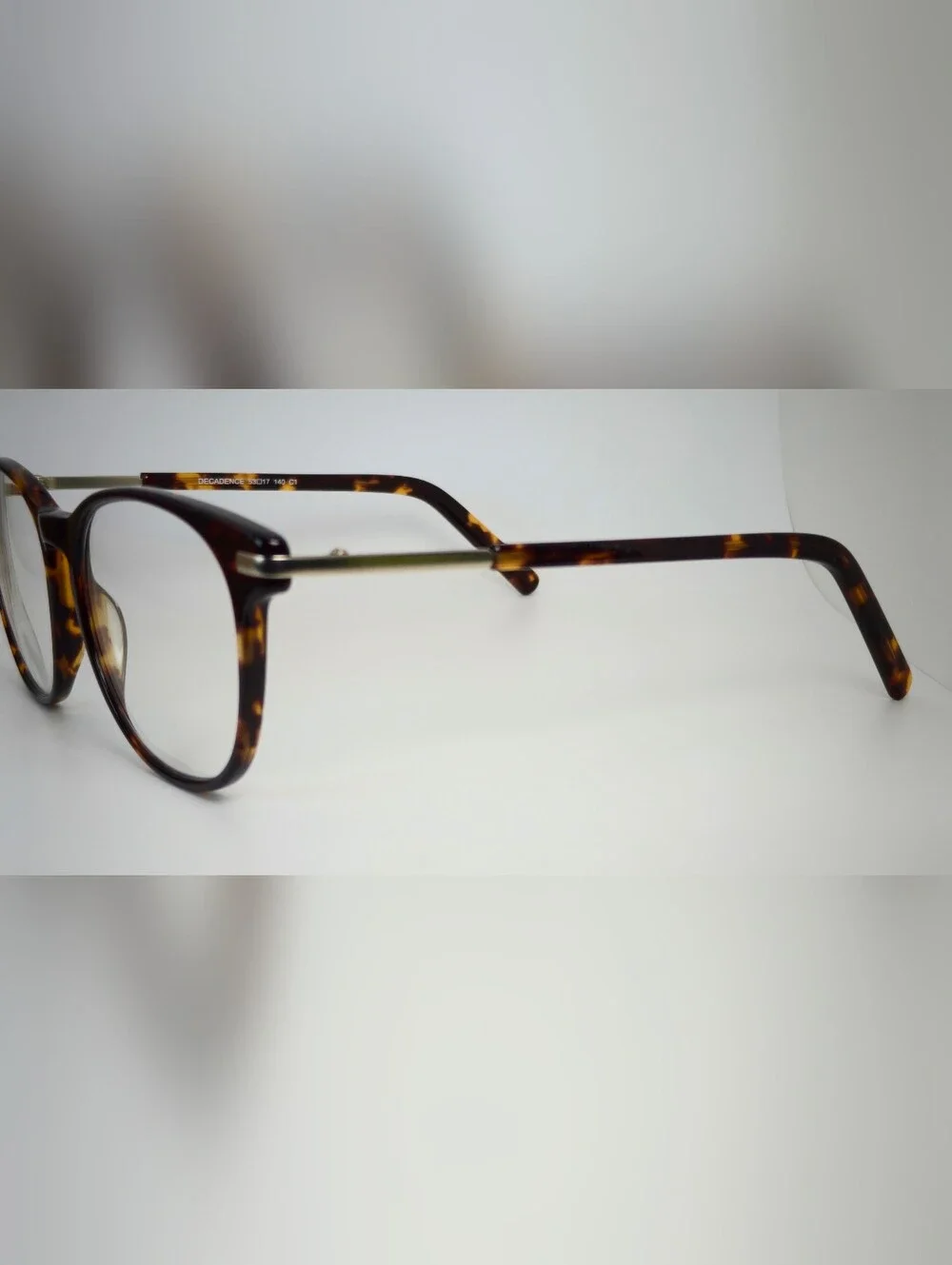 Decadence. Tortoiseshell Round Unisex Eyewear Frames - Brown